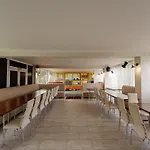 Toga Ξενοδοχείο